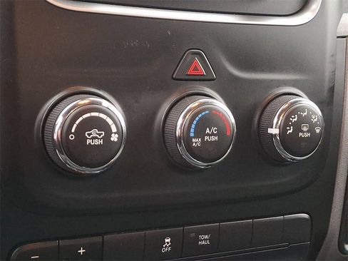 Used 2017 RAM 1500 Express image 15