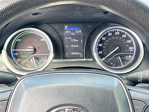Used 2022 Toyota Camry LE FWD image 12