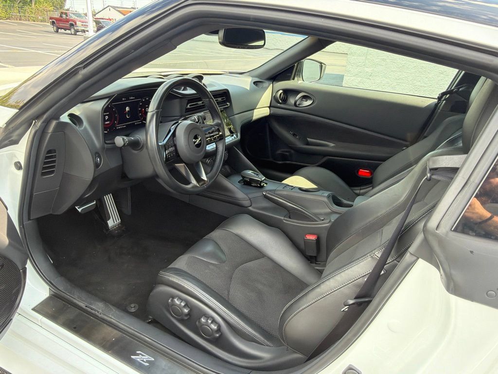Used 2023 Nissan Z w/ Floor Mat Package (L93) RWD image 15