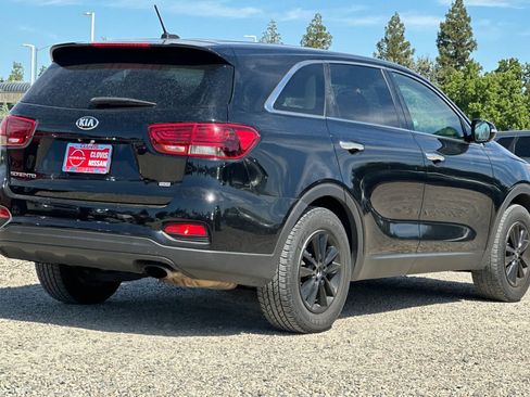 Used 2020 Kia Sorento LX FWD image 3