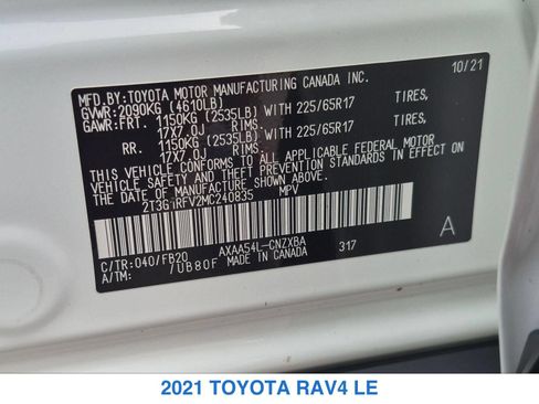 Used 2021 Toyota RAV4 LE w/ Carpet Mat Package (TMS) AWD/4WD image 29