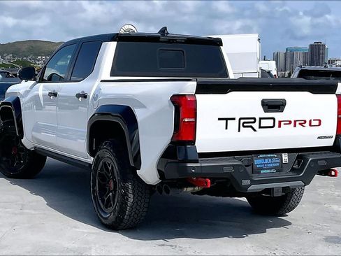 Used 2026 Toyota Tacoma TRD Pro AWD/4WD image 4