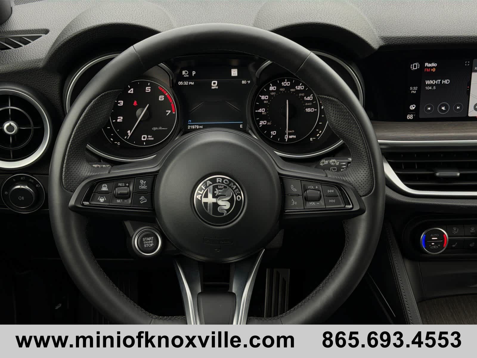 Used 2023 Alfa Romeo Stelvio Ti w/ Active Assist Plus Package AWD/4WD image 27
