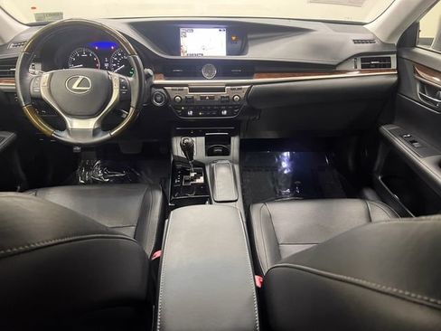 Used 2015 Lexus ES 350 w/ Luxury Package FWD image 14