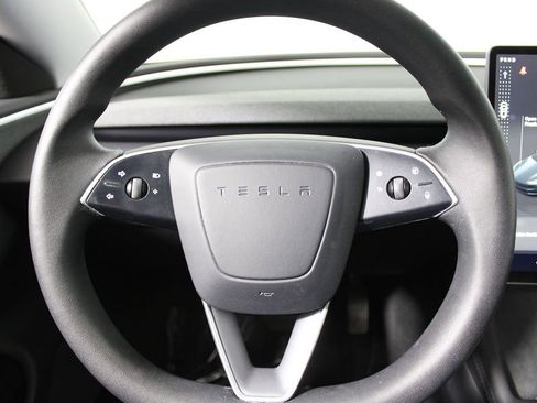 Used 2024 Tesla Model 3 Standard Range image 11