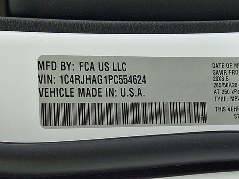 Certified 2023 Jeep Grand Cherokee Altitude AWD/4WD image 27