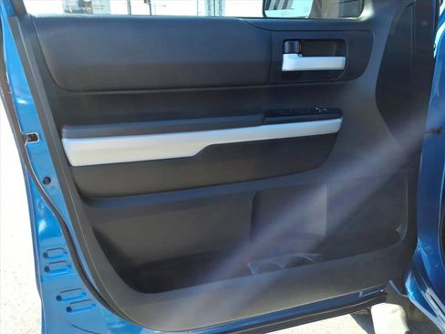 Used 2018 Toyota Tundra SR5 w/ SR5 Upgrade Package image 22