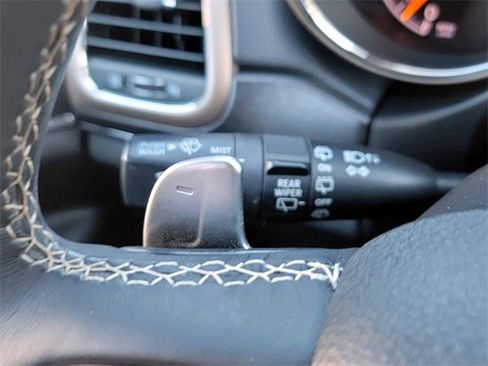 Used 2017 Jeep Grand Cherokee Limited w/ Luxury Group II image 29