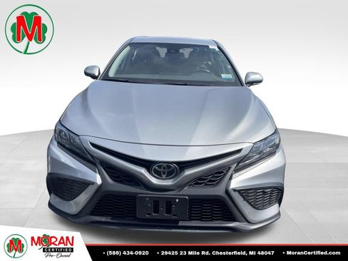 Used 2024 Toyota Camry SE FWD image 1