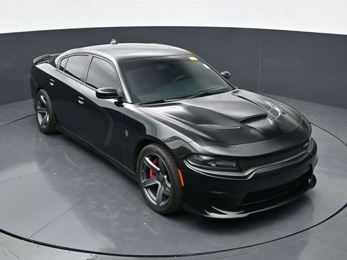 Used 2018 Dodge Charger SRT Hellcat w/ Harman/Kardon Audio Group RWD image 21