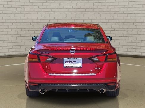 Used 2023 Nissan Altima 2.5 SR AWD/4WD image 6