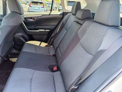Used 2021 Toyota RAV4 XLE FWD image 43