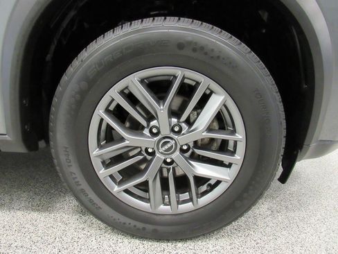 Used 2023 Nissan Rogue S AWD/4WD image 14