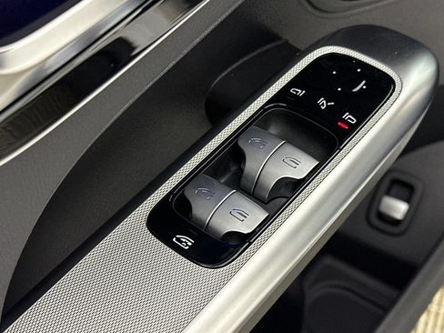 Certified 2026 Mercedes-Benz GLC 300 image 13