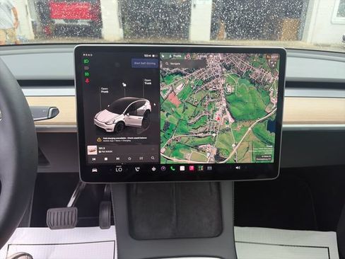 Used 2023 Tesla Model Y Long Range AWD/4WD image 15