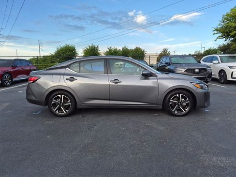 Used 2024 Nissan Sentra SV FWD image 4
