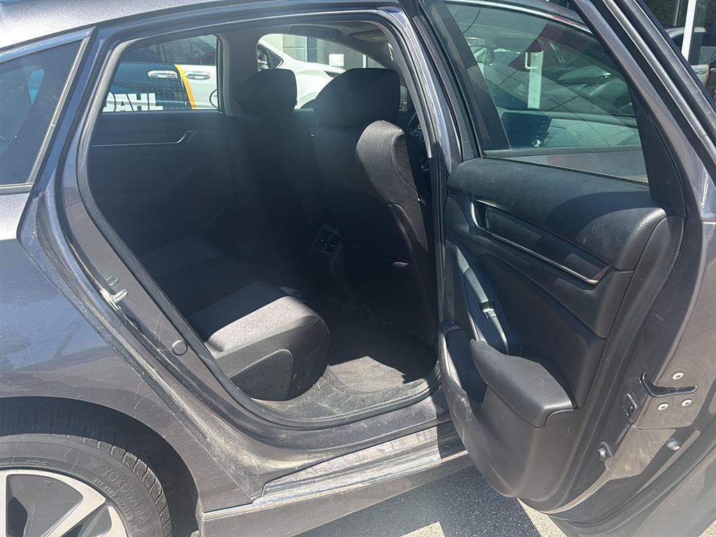 Used 2019 Honda Accord EX image 19