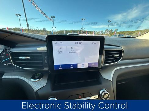 Used 2020 Ford Explorer XLT w/ Equipment Group 202A image 35