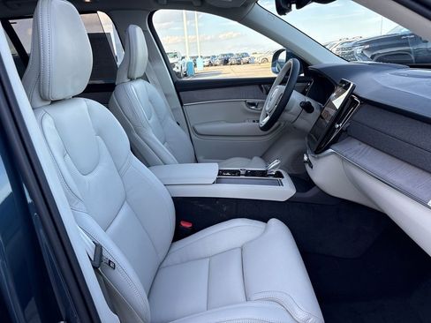 New 2026 Volvo XC90 T8 Ultra w/ Protection Package Premier image 17