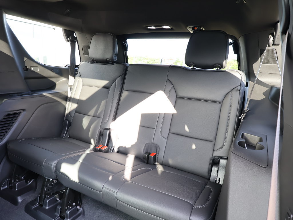 New 2026 GMC Yukon Denali w/ Denali Reserve Package AWD/4WD image 31