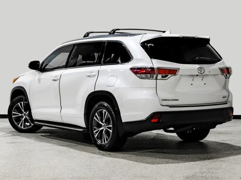 Used 2016 Toyota Highlander XLE FWD image 7