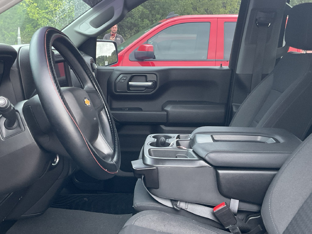 Used 2022 Chevrolet Silverado 1500 Custom AWD/4WD image 9
