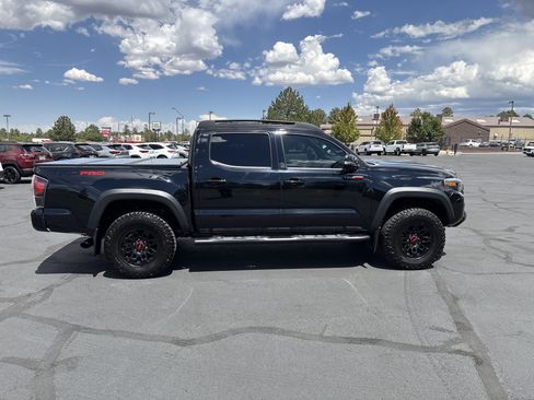 Used 2019 Toyota Tacoma TRD Pro AWD/4WD image 5