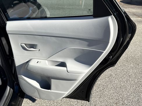 New 2026 Hyundai Kona SE image 16