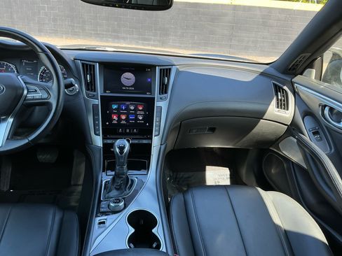 Used 2019 INFINITI Q60 3.0t Luxe w/ Cargo Package RWD image 16