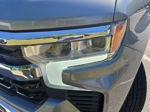 Used 2025 Chevrolet Silverado 1500 LT RWD image 28