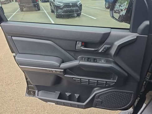 Used 2025 Toyota 4Runner TRD Off-Road Premium w/ Tow Technology Package image 27