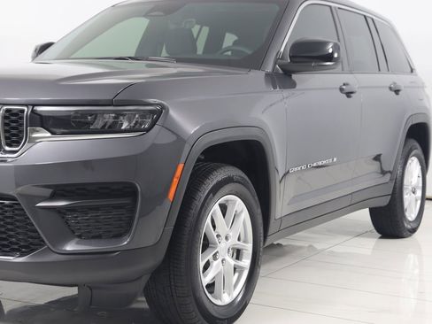 Used 2025 Jeep Grand Cherokee Laredo X w/ Luxury Tech Group I image 59