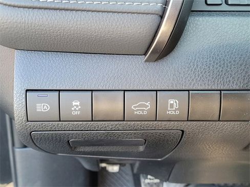 Used 2024 Toyota Camry SE image 23