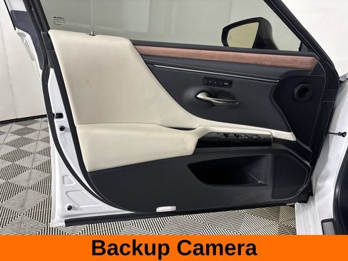 Used 2025 Lexus ES 350 w/ Premium Package FWD image 11