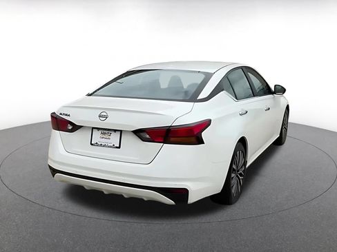 Used 2025 Nissan Altima 2.5 SV FWD image 15