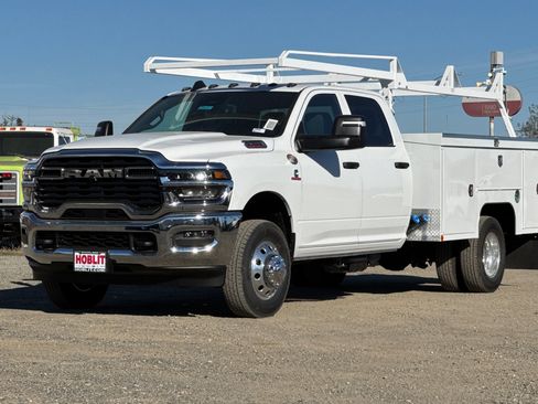 New 2026 RAM 3500 Tradesman w/ Chrome Appearance Group image 7