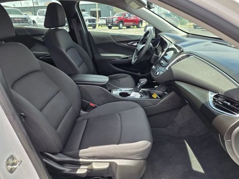 Used 2021 Chevrolet Malibu LT FWD image 17