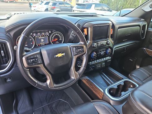 Used 2023 Chevrolet Silverado 2500 High Country w/ Z71 Off-Road Package AWD/4WD image 13