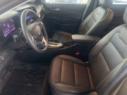 Used 2024 Chevrolet Trax ACTIV w/ Sunroof Package
