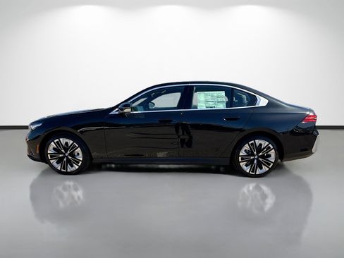New 2026 BMW 530i RWD image 6