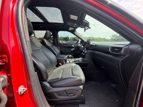 Used 2022 Ford Explorer ST w/ Equipment Group 401A AWD/4WD image 13
