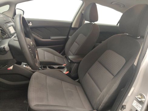 Used 2017 Kia Forte LX w/ LX Popular Package image 17