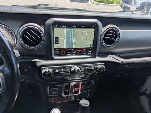Used 2020 Jeep Gladiator Rubicon AWD/4WD image 24