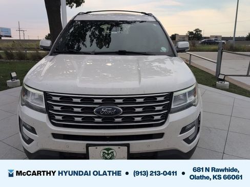 Used 2017 Ford Explorer Limited w/ Equipment Group 303A AWD/4WD image 9