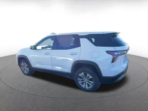 Used 2025 Chevrolet Equinox LT image 10