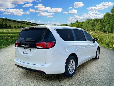 New 2026 Chrysler Voyager LX FWD image 4