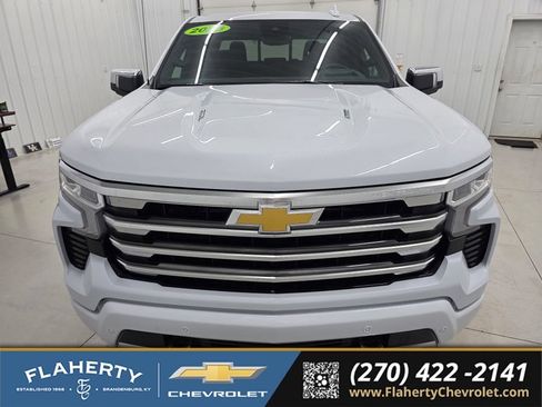 Used 2026 Chevrolet Silverado 1500 High Country w/ Technology Package AWD/4WD image 7