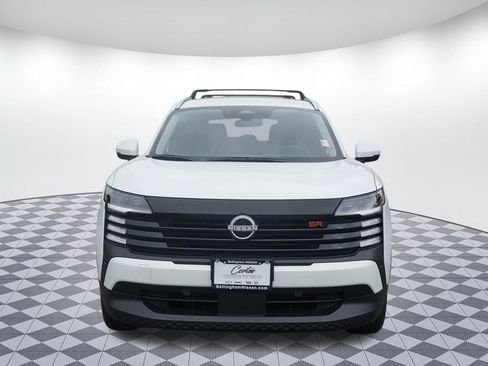 Used 2025 Nissan Kicks SR AWD/4WD image 2