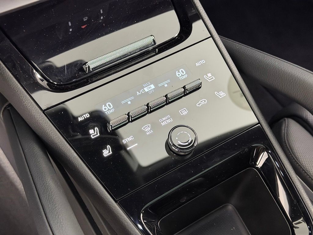 Certified 2026 Porsche Cayenne Coupe AWD/4WD image 30