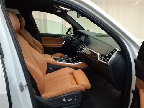 Used 2019 BMW X5 xDrive40i w/ Convenience Package image 32